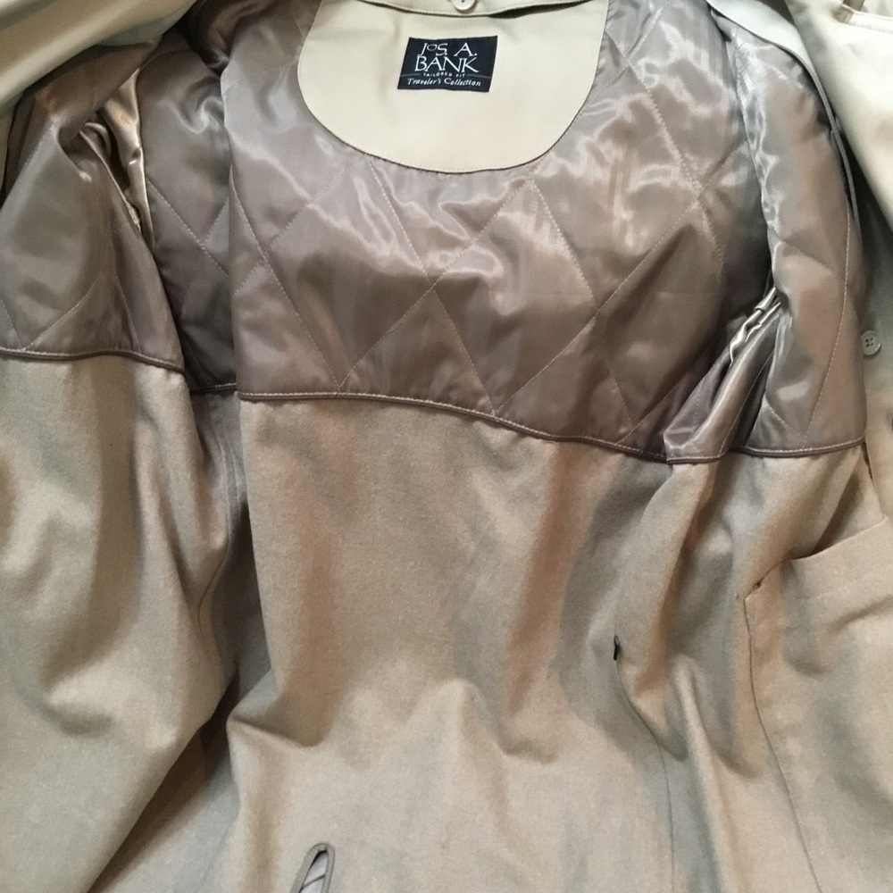 NWT $595 Joseph A Bank trench coat. - Picture 8 of 11